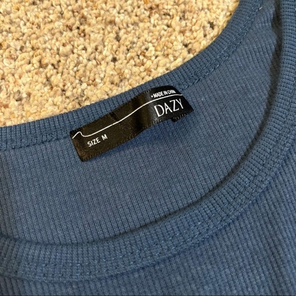 Embroidered Cropped Tank Top - Picture 4 of 4